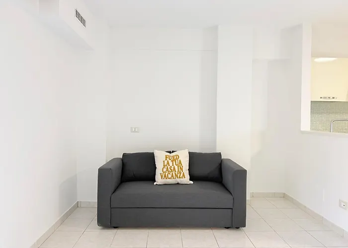 Se214 - Senigallia, Comodo Bilocale Vicino Al Centro Con Corte Esclusiva *