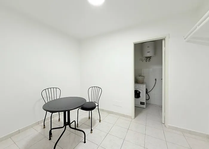 Se214 - Senigallia, Comodo Bilocale Vicino Al Centro Con Corte Esclusiva Daire